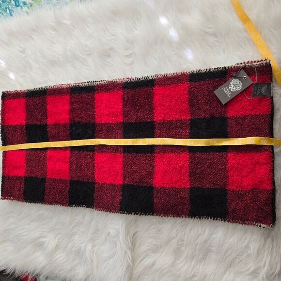 VINCE CAMUTO Red Buffalo Plaid Infinity Scarf NWT - Picture 3 of 6
